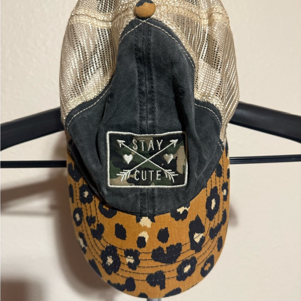 Black and Tan Leopard‎ Print Hat